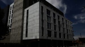 Lender takes back new Lincoln Park apartment building 1 IMG 8350
